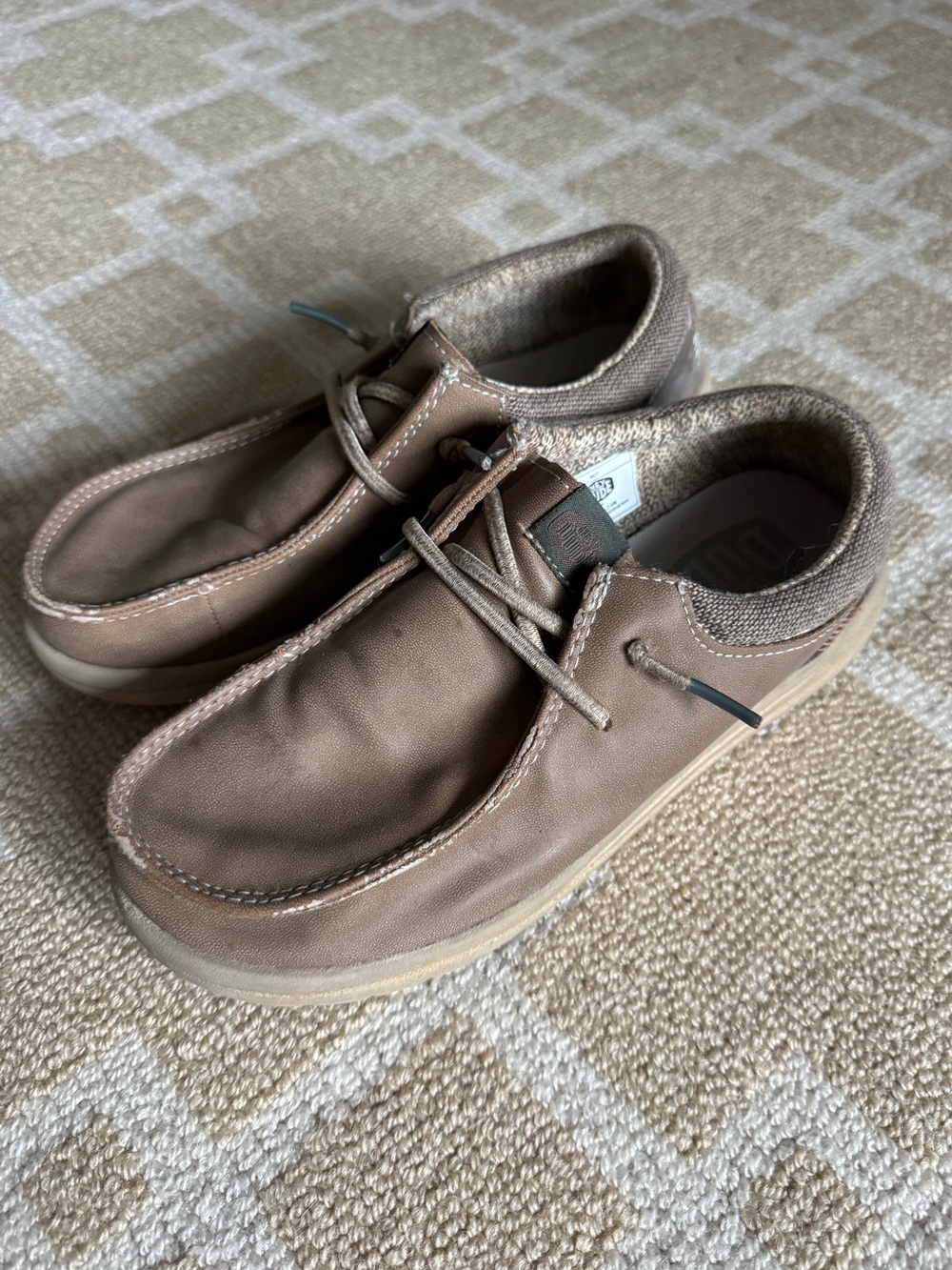 Hey Dude Paul Y Classic Slip On Casual Shoes Brown Tan Kids Size 3 - Picture 10 of 14